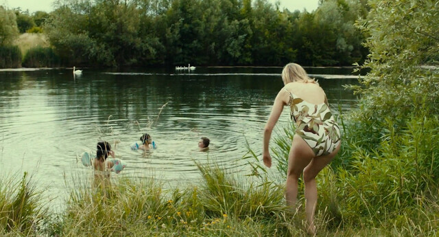 Léa Drucker nude – L'été dernier (Last Summer) (2023)