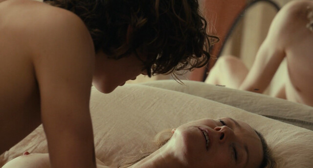 Léa Drucker nude – L'été dernier (Last Summer) (2023)