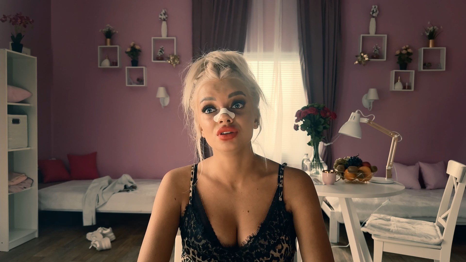 Ekaterina Shkuro sexy – Zona komforta s03e01 (2024)