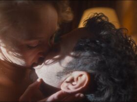 Anna Maria Mühe sexy – Sophia, der Tod und ich (2023)