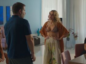 Monique Alfradique sexy – A Vampire in the Family (Meu Cunhado é um Vampiro) (2023)