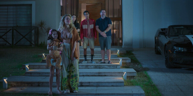 Monique Alfradique sexy – A Vampire in the Family (Meu Cunhado é um Vampiro) (2023)