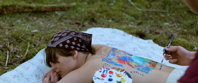 Mia Sara Næss Lindgreen sexy – Blodskam (2021)