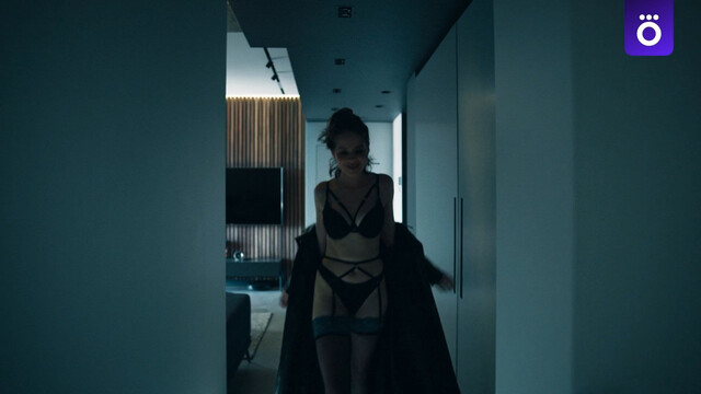 Angelina Pahomova sexy – Umneye, chem ya s01e01 (2024)