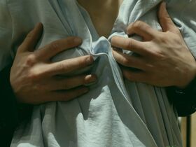 Lea Bach Nielsen sexy – Svin (2023)