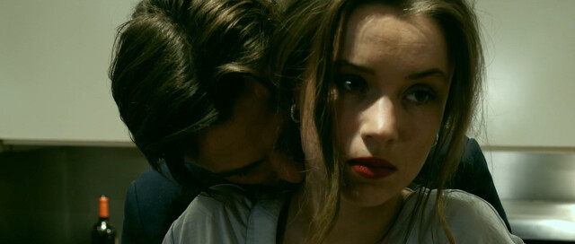 Lea Bach Nielsen sexy – Svin (2023)