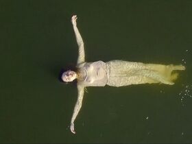 Lee Lawson sexy – Florrie (2019)