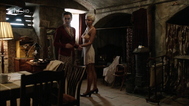 Najet Korel sexy – Die Himmelsleiter - Sehnsucht nach Morgen (2015)