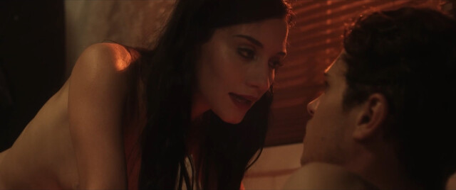 Tanja Bunke nude – Ein Hoch auf das Mammut (2020)