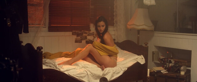 Tanja Bunke nude – Ein Hoch auf das Mammut (2020)