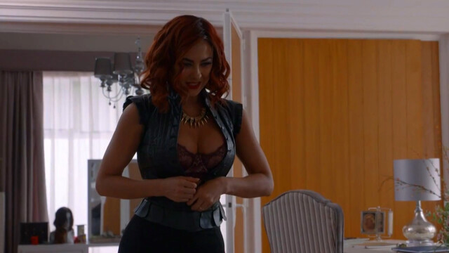 Aracely Arambula sexy – La Doña s01 (2016)
