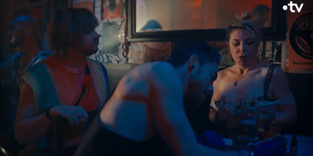 Anne-Elisabeth Blateau nude – Mère indigne s01e03e04e08 (2023)