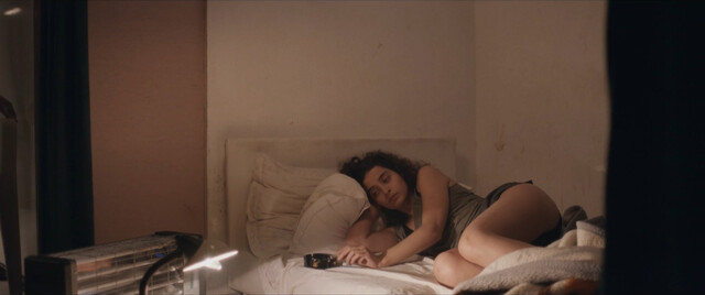 Manal Issa sexy – The Sea Ahead (Albahr 'amamakum) (2021)