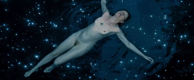 Gabrielle Lopes nude – O Espaço Infinito (2023)