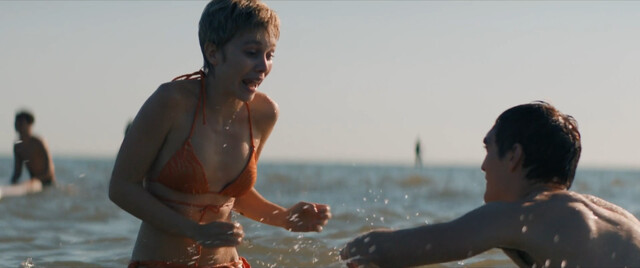 Carolina Sala nude – Supernova (Noi anni luce) (2023)