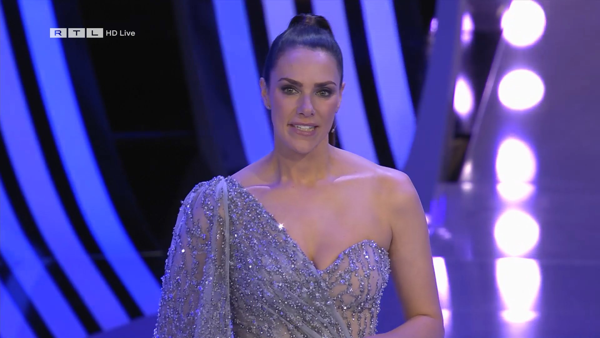 Esther Sedlaczek sexy – UEFA EURO 2024 (2023)