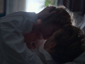 Maia Mitchell sexy – The Artful Dodger s01e08 (2023)