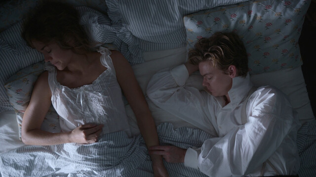 Maia Mitchell sexy – The Artful Dodger s01e08 (2023)