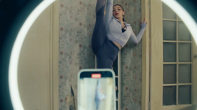 Polina Gukhman sexy – Kotostropha s01e01e01-09 (2023)