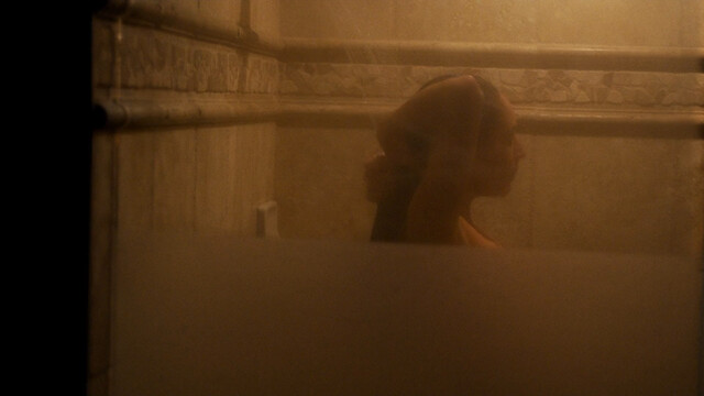 Grace Van Dien sexy – What Comes Around (2022)