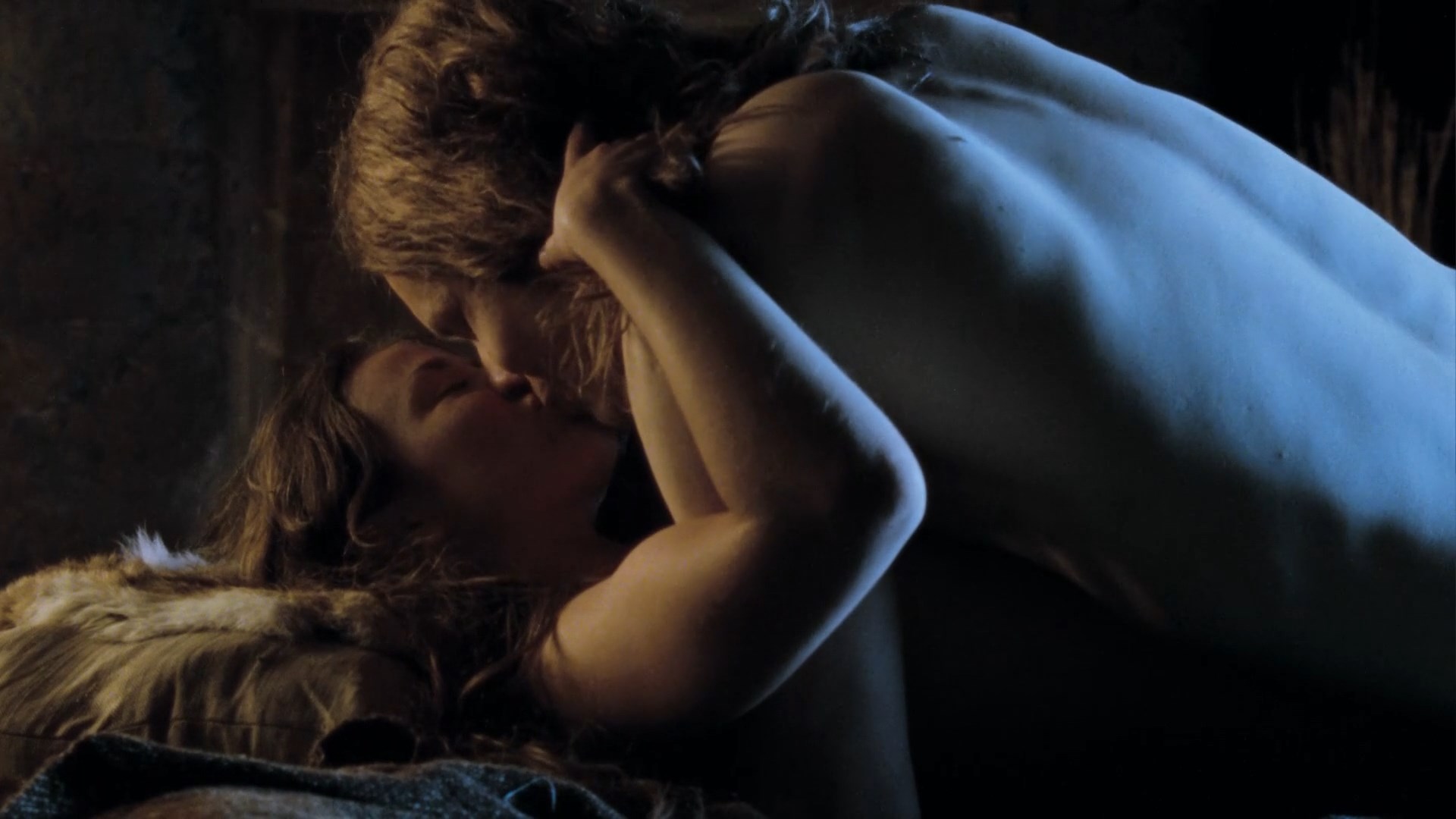 Xenia Assenza nude – Isenhart - Die Jagd nach dem Seelenfänger (2011)