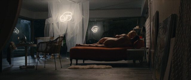 Julie Delpy sexy – The Lesson (2023)