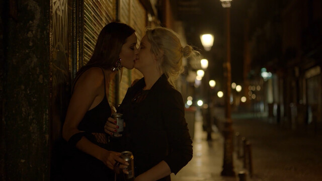 Carolina Bang sexy – Dorien s01 (2017-2018)