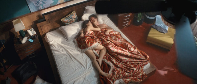 Beren Saat sexy – Last Call for Istanbul (Istanbul Için Son Çagri) (2023)