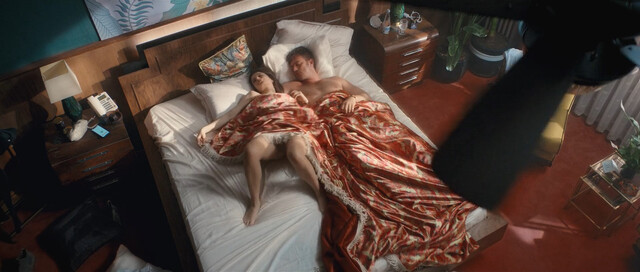 Beren Saat sexy – Last Call for Istanbul (Istanbul Için Son Çagri) (2023)