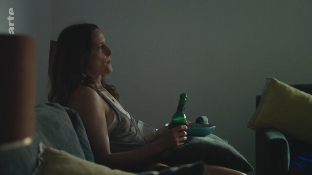 Anne Ratte-Polle sexy – Mein Falke (2023)