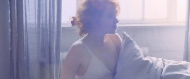 Karoline Herfurth sexy – SMS für Dich (2016)