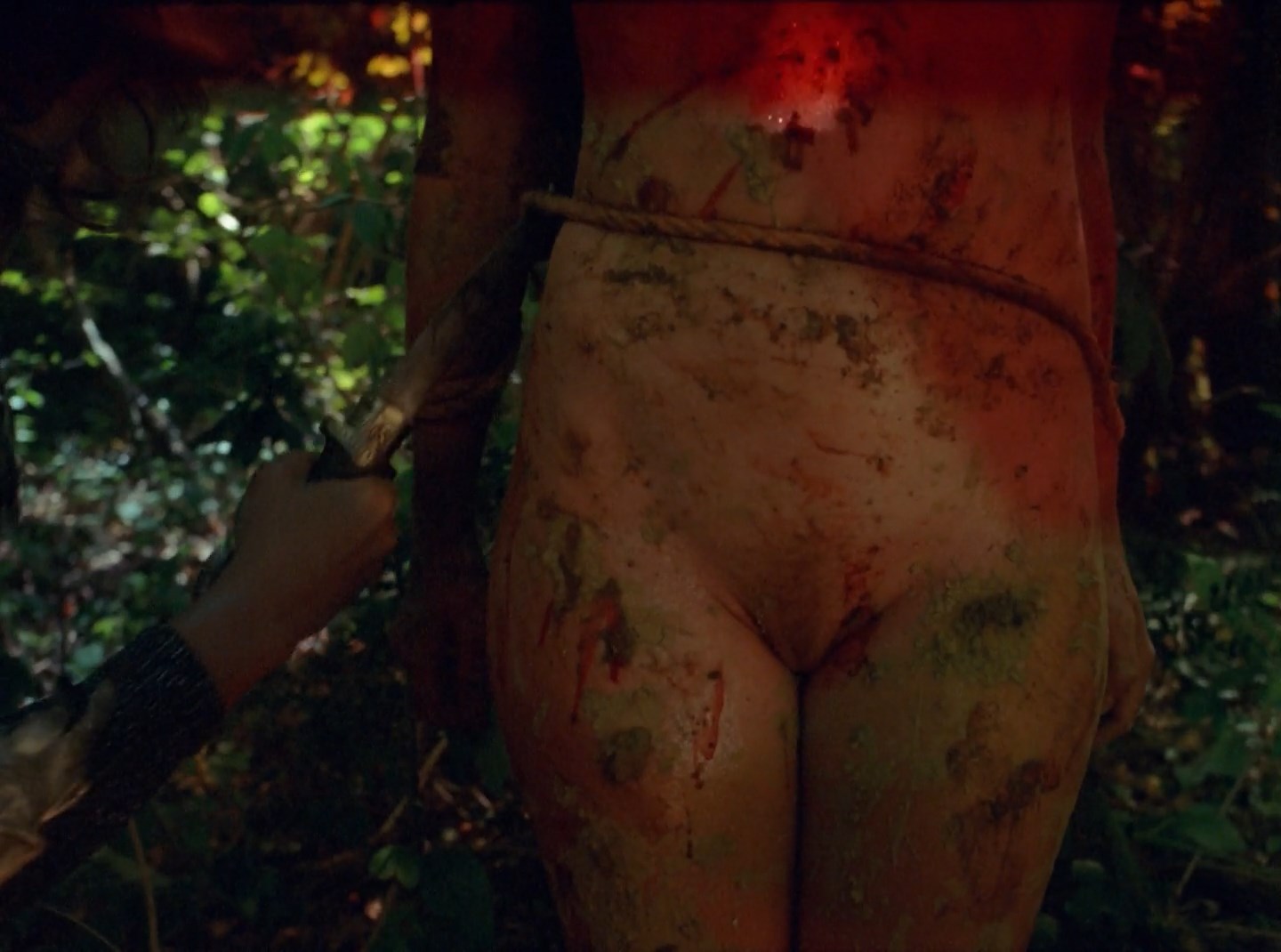 Eva Maloisel nude – Y a-t-il une vierge encore vivante (2015)