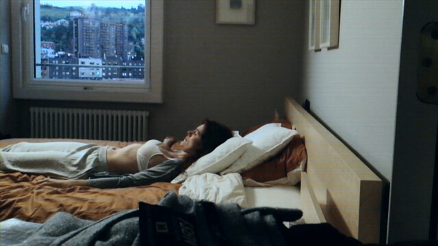 Ángela Villar sexy – Éter (2015)