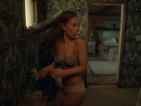 Juno Temple sexy – Fargo s05e02 (2023)