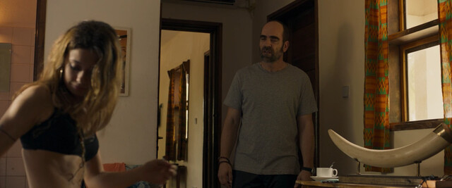 Anna Castillo sexy – Adu (2020)