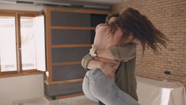 Bárbara Goenaga sexy – Home owners (Para entrar a vivir) (2022)