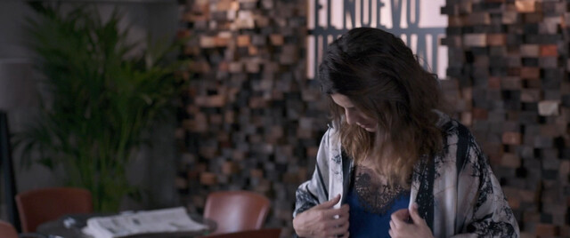 Clara Lago sexy – Crónica de una tormenta (2020)