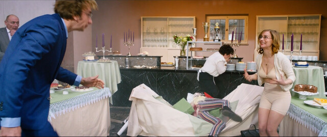 Maja Beckmann sexy – Unheimlich perfekte Freunde (2019)