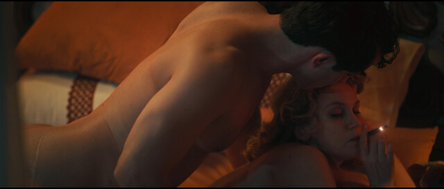 Farah Zeynep Abdullah sexy – Bihter (2023)