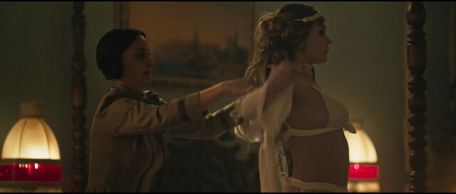 Farah Zeynep Abdullah sexy – Bihter (2023)