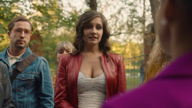 Anna Glaube sexy – Politeh s01e05e08e09 (2023)