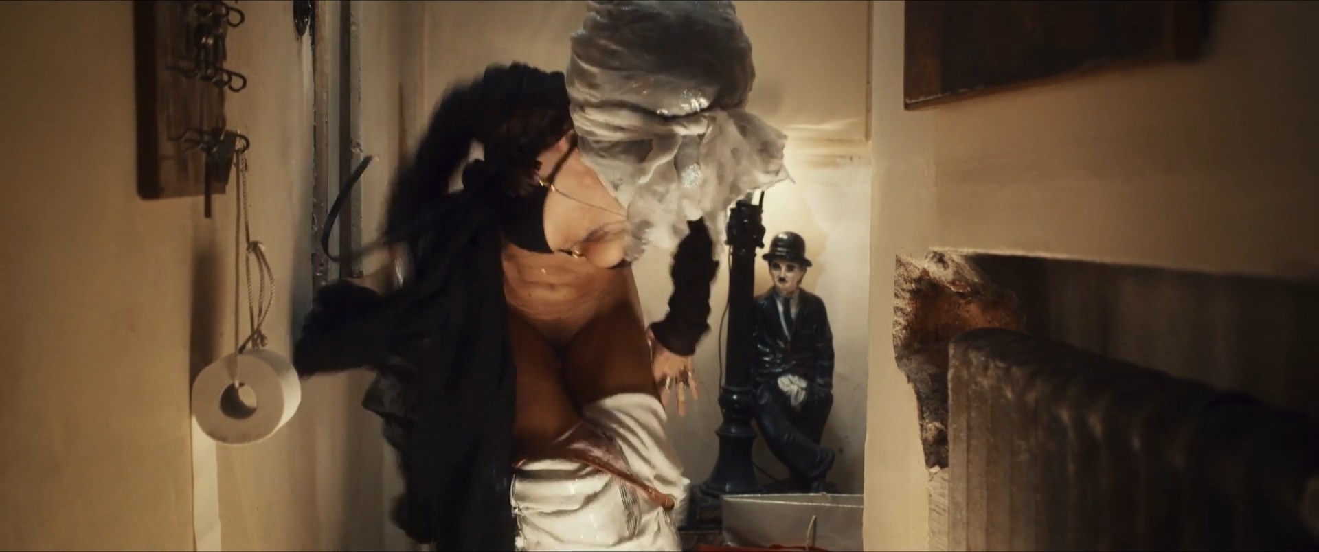 Katerina Hrachovcova nude – Můžem i s mužem (2023)