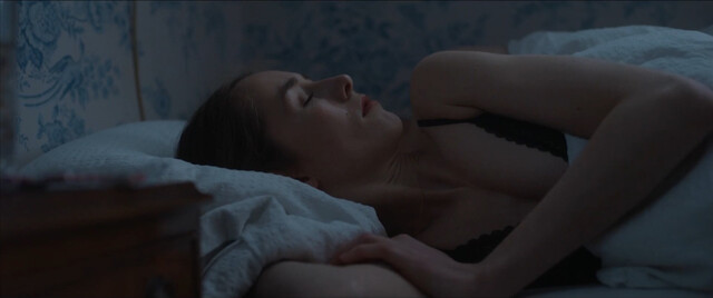 Sarah Juel Werner nude – Som Strå (2022)