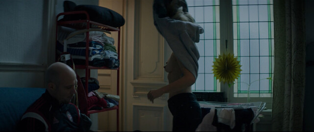 Veerle Baetens nude – D’Ardennen (2015)