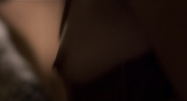 Daniela Schmidt nude – Todo lo invisible (2020)