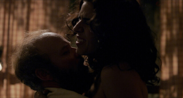 Daniela Schmidt nude – Todo lo invisible (2020)