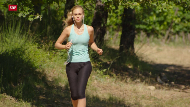 Julie Engelbrecht sexy – Ein Sommer in Südfrankreich (2016)