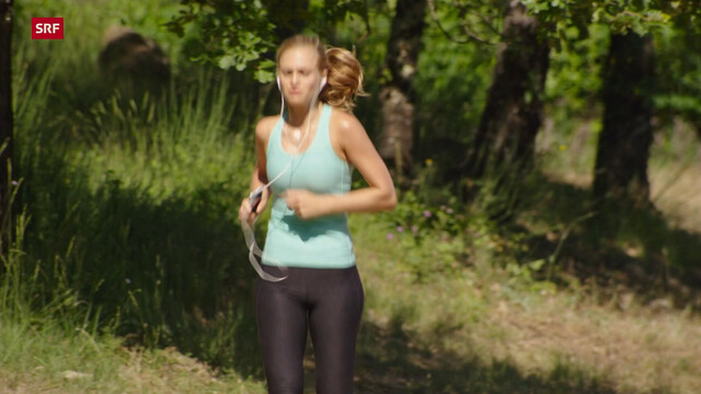 Julie Engelbrecht sexy – Ein Sommer in Südfrankreich (2016)