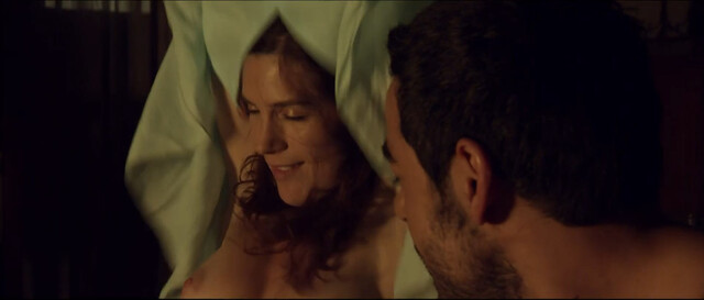 Ángela Villar nude – Otro verano (2013)