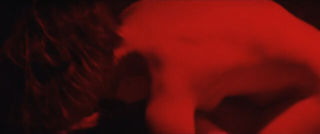 Peri Baumeister nude – Peitruss (2019)